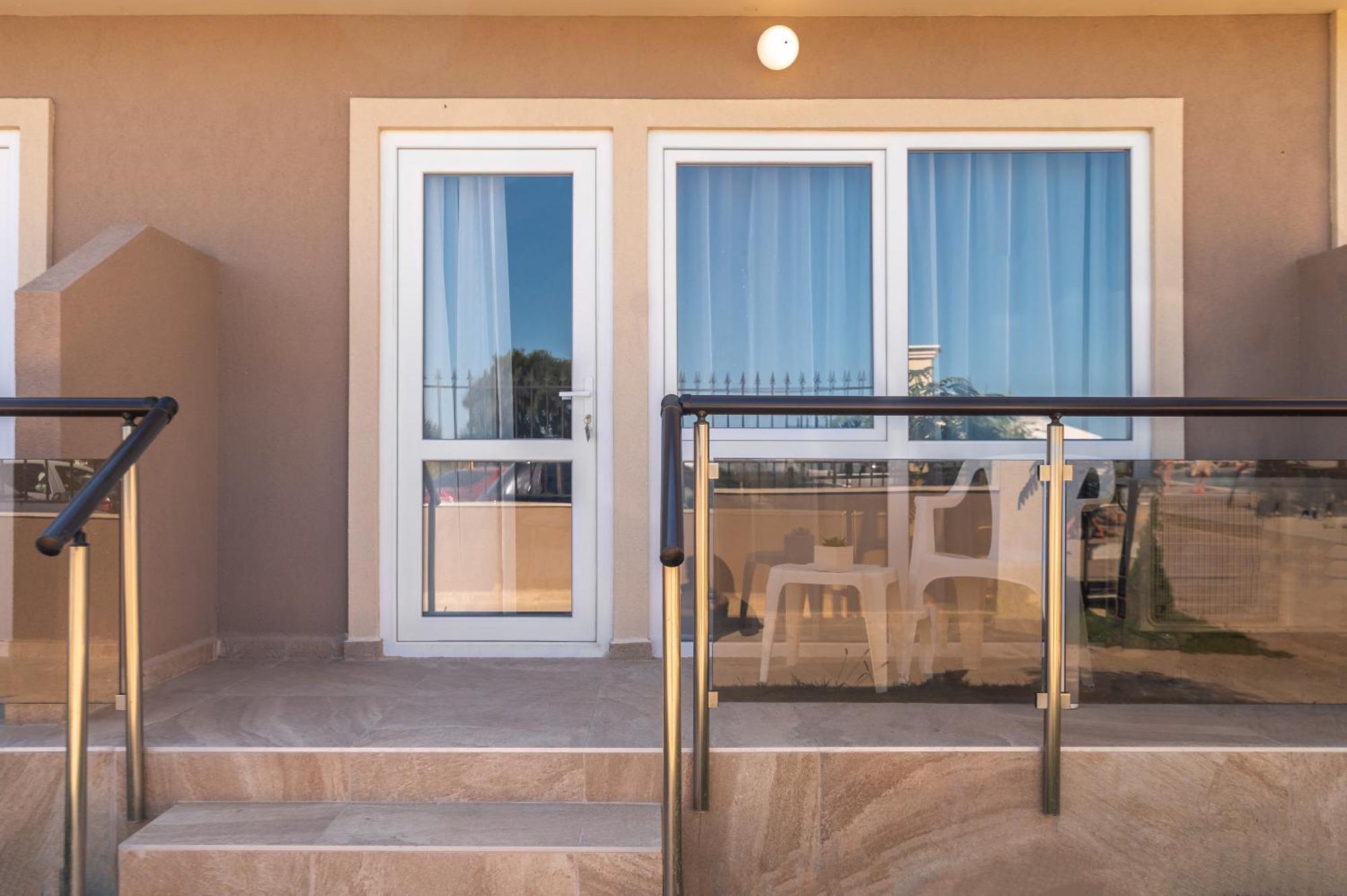 Speranta Hotel & Villas 克兰内沃 外观 照片