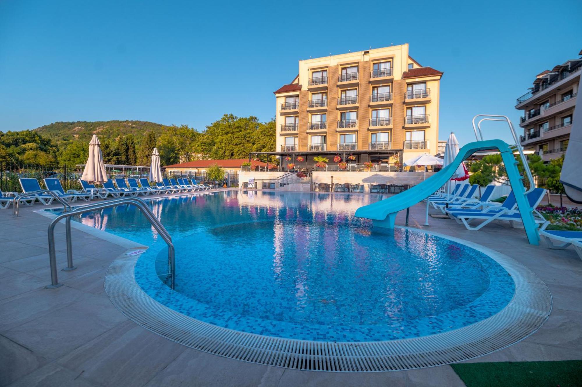 Speranta Hotel & Villas 克兰内沃 外观 照片